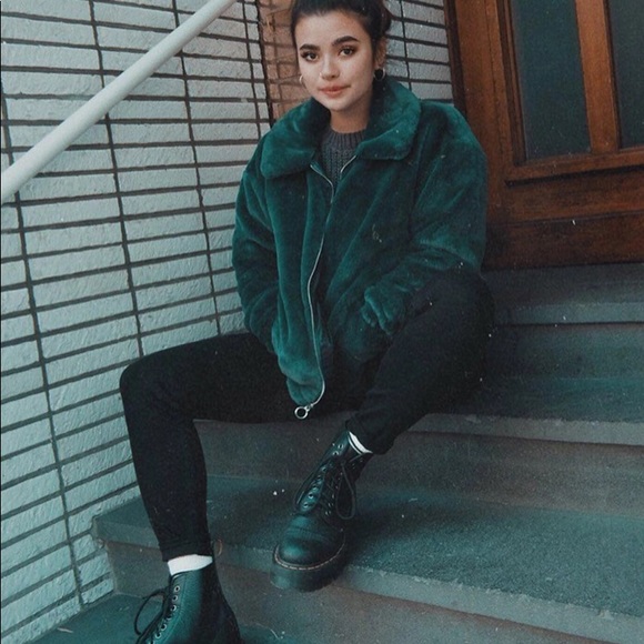 Hollister Cozy soft fuzzy faux fur Bomber Jacket - Picture 8 of 8